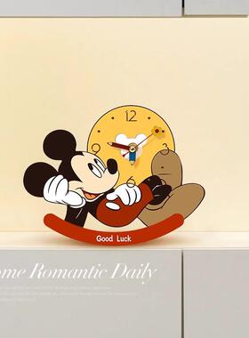 卡通米奇桌面摆件创意钟表电视柜桌面时钟摆台式网红新款家居座钟