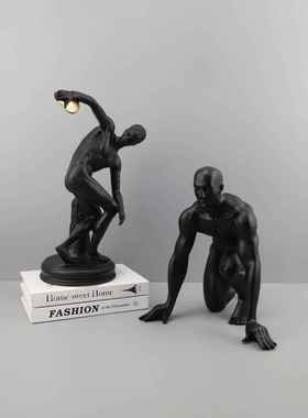 北欧黑色铁饼人起跑人摆件样板房售楼部卧室书房客厅餐厅桌面饰品