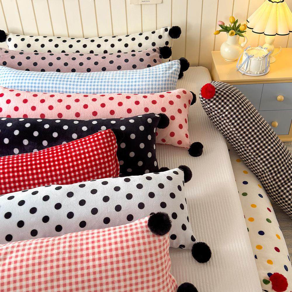 ins奶油风毛球牛奶绒长条抱枕床上卧室睡觉夹腿靠枕客厅沙发靠垫,淘宝优惠券,粉丝福利购,淘宝优惠卷