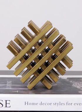 现代简约创意轻奢样板房家居客厅电视柜书房装饰品金属井字形摆件