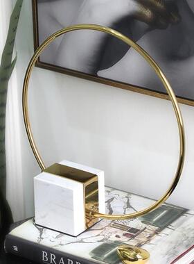 直销新款简约现代几何形金属工艺品桌面轻奢创意家居卧室软装饰品