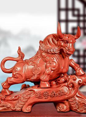 绿色实木雕刻牛摆件生肖牛财运如虹牛气冲天商务送礼家居装饰摆设
