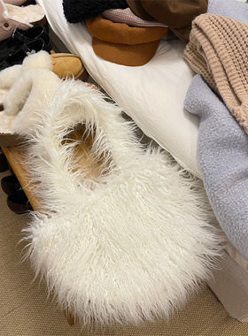 可爱白色卷卷毛斜挎包 2023秋冬新款百搭单肩包大容量毛绒女包