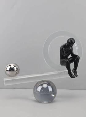 现代约平艺衡思考人物工品摆件样0386板间客厅电视柜书简家房居装