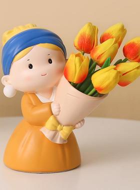 珍珠女孩捧花摆件树脂创意公仔家居大艺术家桌面收纳女礼品2024