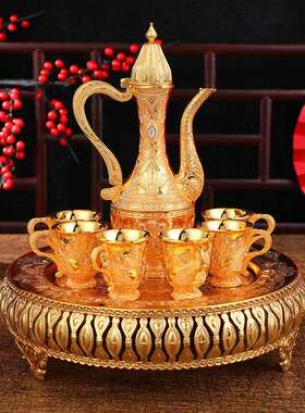 厂家酒式孔装雀纹欧酒具轻奢JDY酒具客厅饰金属具分酒器摆件