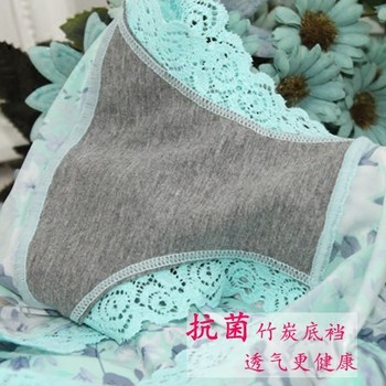 ຊຸດຊັ້ນໃນຂອງແມ່ຍິງ Caitian ice silk floral antibacterial crotch sexy lace edge hip lifting tummy control milk silk large size boxer briefs