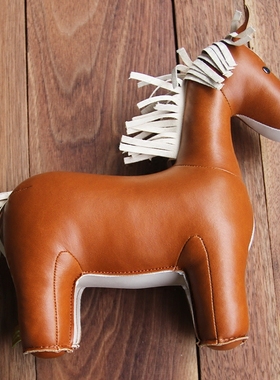 新年台湾可爱风骏马圣诞节礼物