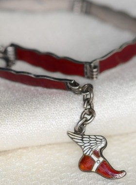 精灵罕见红色古董童话吊坠手链