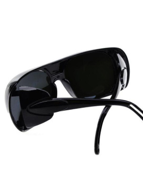 个性风时尚黑色太阳眼镜