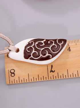 陶瓷情侣树叶形雕刻云纹吊坠新品