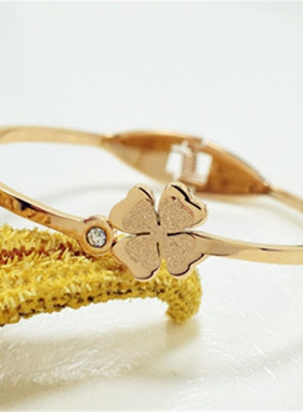 日韩风钛钢潮人四叶草18k玫瑰金