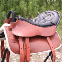 Visitors saddle horse with bull leather saddle saddle saddle with a full set of saddle and equestrian items horse-rope horse cage head horse rope