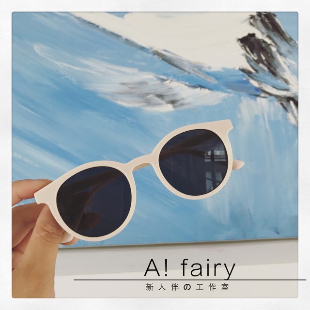 Kakakaoo Aqin Zhang Dayi The same sunglasses female polarized sunglasses rice white box retro small face glasses tide
