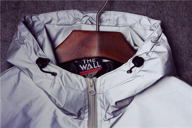 2011新款风衣_男生 风衣 全身(3)