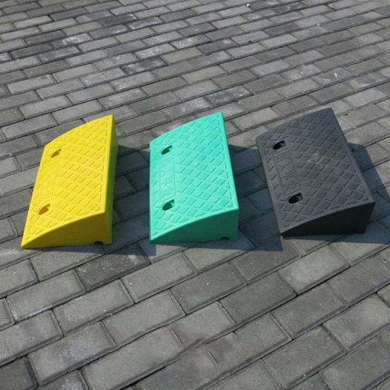 1pc Car Ramps Hard Plastic Curb Ramps Driveway Sidewalk Ramp - 图1