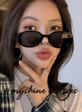 复古港风白色太阳眼镜女椭圆复古潮街拍墨镜夏季遮阳度假沙滩眼镜