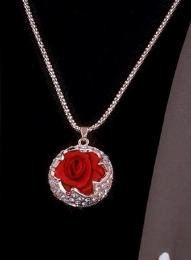秋冬长款毛衣链高级感红色玫瑰花吊坠装饰项链衣服挂件百搭配饰闪