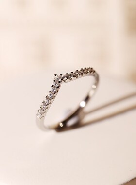 V型小排钻戒群镶结婚戒指t锆石叠戴时尚经典百搭对戒排戒闭口女戒