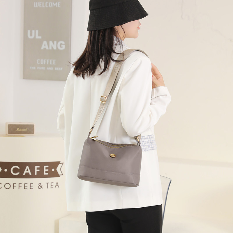 包包女2022新款潮多层牛津帆布包时尚百搭单肩小包尼龙休闲斜挎包,淘宝优惠券,粉丝福利购,淘宝优惠卷