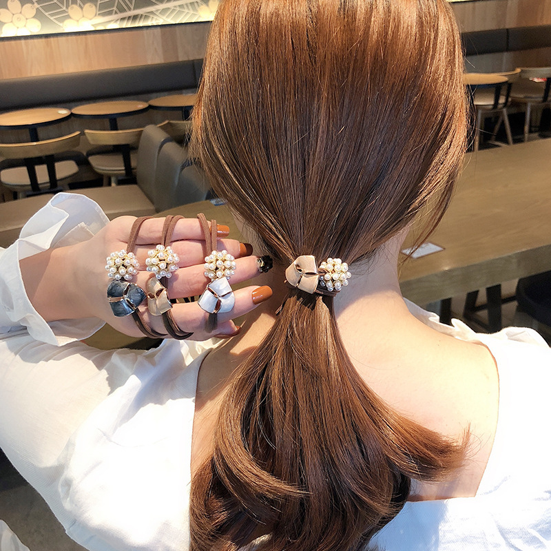 推荐Pearl woman tied head alloy flower hair rope rubber band - 图1