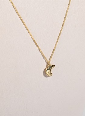 法式牛角包项链女 小巧迷你简y约森系复古吊坠项链迷人可颂冷淡风