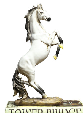 雕塑家居工艺品书房酒柜小摆设书柜办公室装饰品T北欧书架马白摆