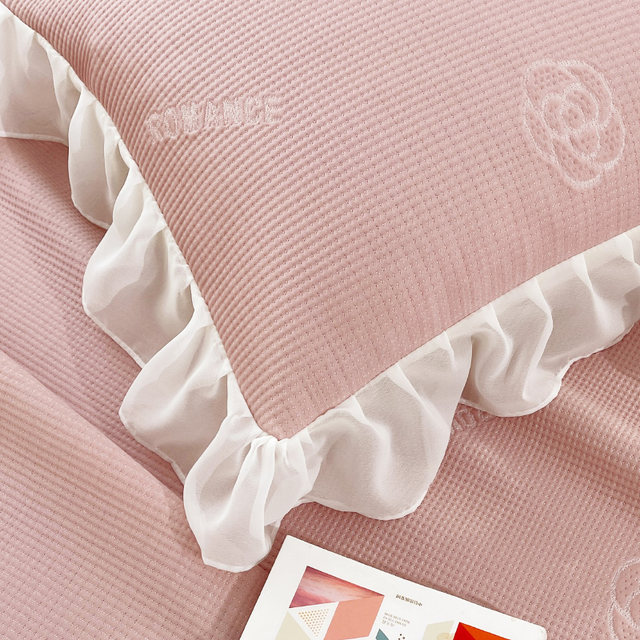 Class A marine silk bed cover ice silk cool p mat three-piece set bed skirt for summer machine washing air conditioning mat lace bed sheet