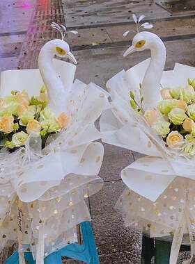 孔雀头模型羽毛植绒孔雀摄影道具酒席摆件装饰餐桌模型摆件装饰品