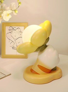 创意猫爪小夜灯桌面摆件卧室床头柜房间装饰品送闺蜜女生生日礼物