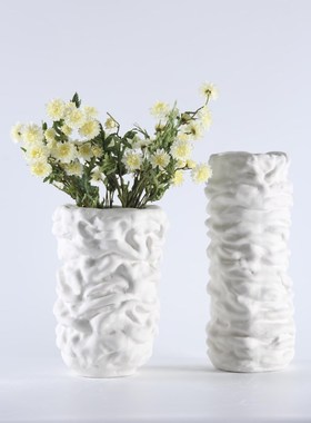 现代简约陶瓷褶皱黑白花瓶摆件酒店别墅玄关客厅样板房桌面装饰品