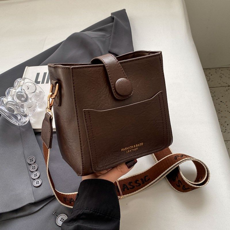 【有夹层】宽肩带小水桶包斜挎包2023新款潮时尚百搭休闲小包包,淘宝优惠券,粉丝福利购,淘宝优惠卷