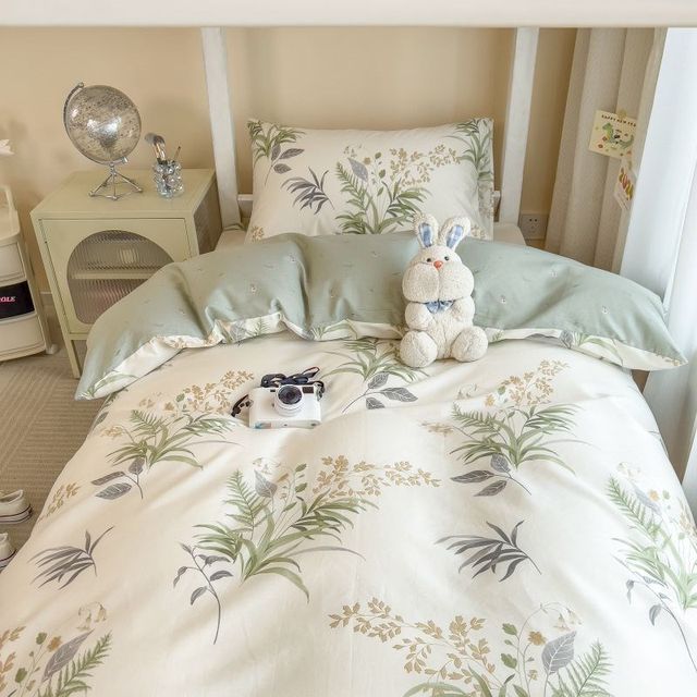 Little fresh girl four-piece set cotton q quilt cover bed cover sheet bed linen bed linen three-piece set student dormitory