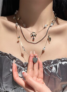 现货黑姑姑首饰多层蝴蝶结爱心项链女轻奢小众高级R感锁骨链2024