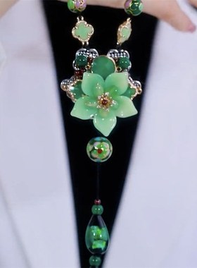 绿色项链莲花造型毛衣链2024年新款潮复古民族风高级感挂件配饰长