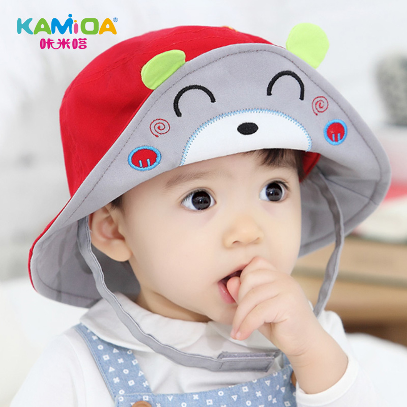 baby in bucket hat
