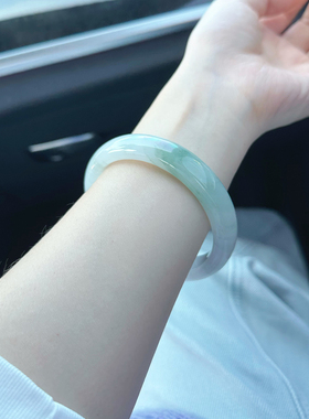 天然飘花天山翠手镯女款高级正品胖圆条玉镯子新中式礼物