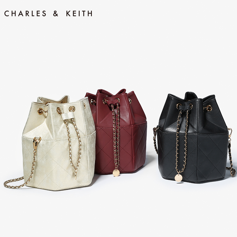 charles and keith bucket