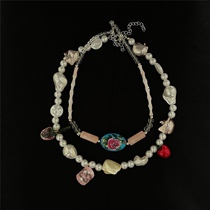 Bohemian Wind Y2K Wind Pearls Necklace Light Extravaganza Millennial Web Red Painted Stones Crystal String Beads Lock Bone Chain