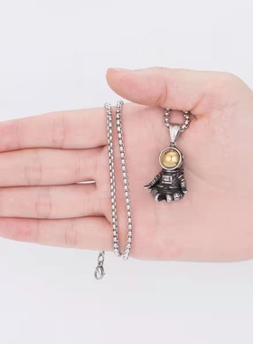 嘻哈禅意太空人项链钛钢男不掉色