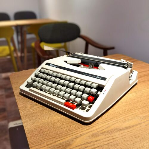 老式打字机飞鱼1980S白色英文机械正常使用复古文艺礼物中古旧物 - 图0