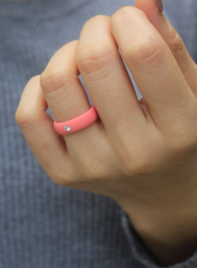 5.7镶钻女式硅胶指环欧美戒指时尚婚戒节日硅胶戒指小红书多巴胺