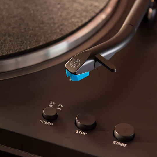 Audio-Technica LP vinyl record player fully automatic belt drive