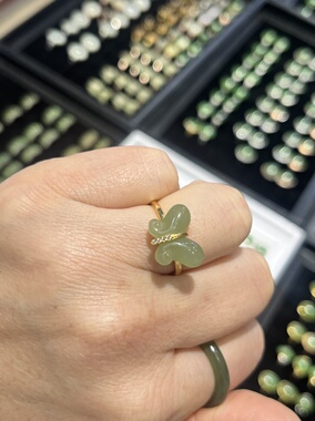 天然和田玉碧玉蝴蝶戒指925银镶碧玉蝴蝶戒指女款百搭礼物送女友