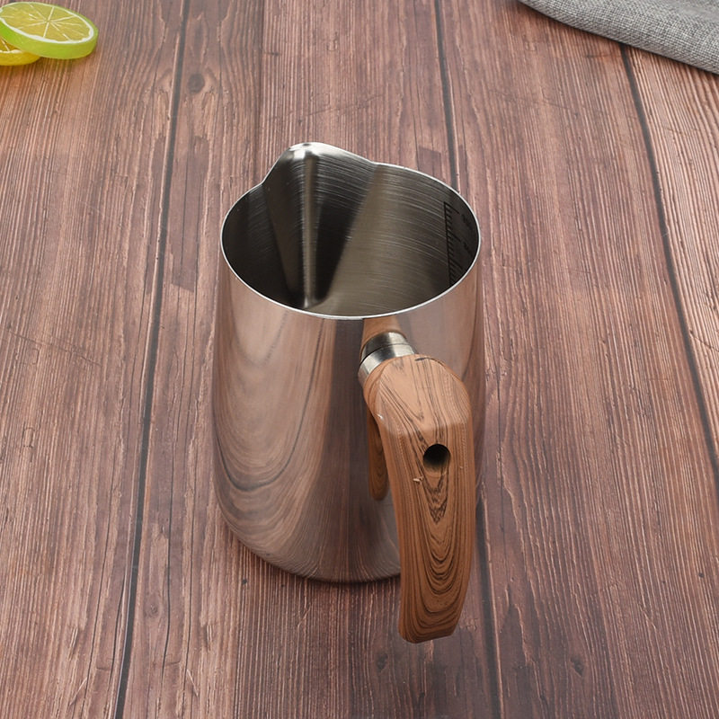 304不锈钢拉花杯奶缸带刻度加厚电磁炉可加热大容量仿木柄奶缸,淘宝优惠券,粉丝福利购,淘宝优惠卷