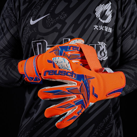 Fire Football German Xuanchi Professional Sticky Gloves