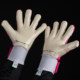 Halo goalkeeper gloves, endorsed by Courtois
