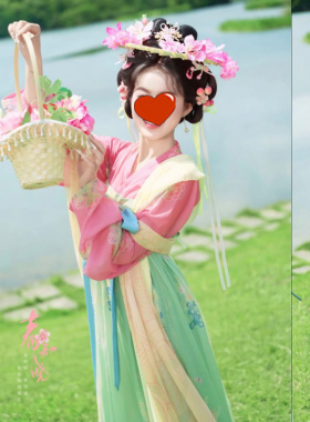 古风汉服拍照竹编野花篮