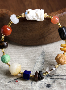 原创新中式翡翠蜜蜡青金石南红玛瑙根付绿度母多宝国风手链批发