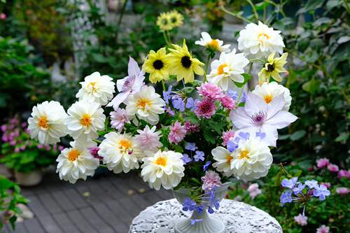 厂家直销高脚杯花器白色做旧花瓶花翁复古怀旧铁艺欧式餐桌插花 - 图3